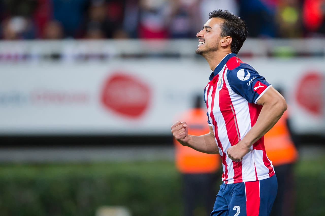 El presidente del Getafe C.F., en España, confirmó que Oswaldo Alanís jugará en su equipo la próxima temporada por lo que el defensa del Tri es baja de Chivas.