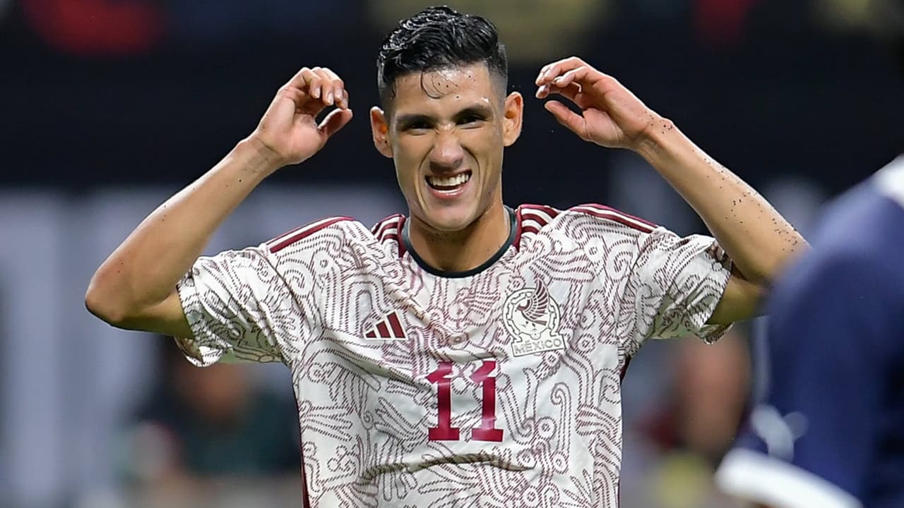 Abuchean a la Selección Mexicana ante Paraguay y se escuch el "¡fuera Tata!"