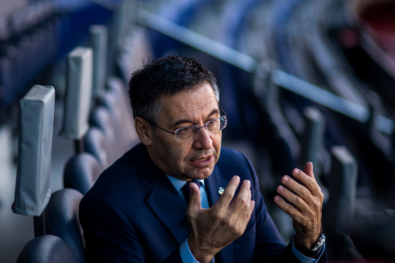 Dimiten seis directivos del Barcelona en protesta a Bartomeu