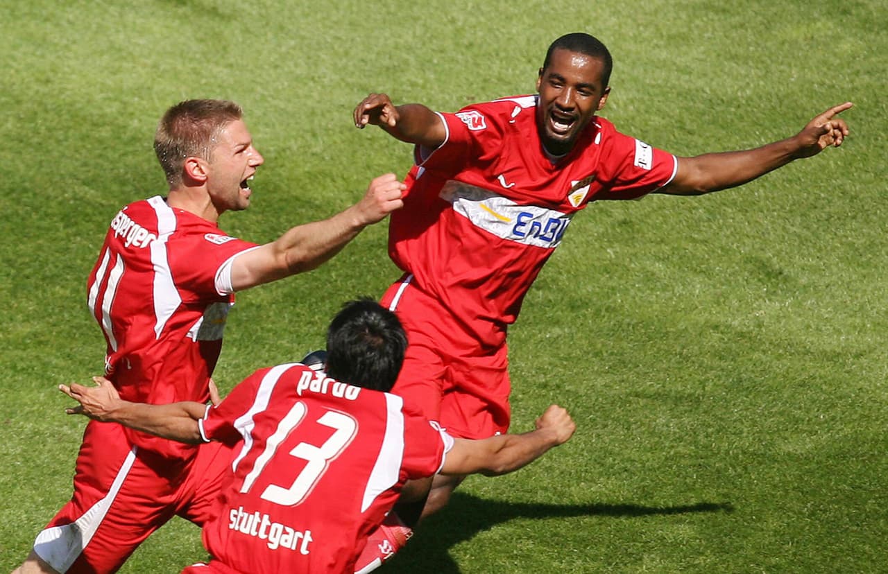 Hitzlsperger fue parte del Stuttgart campeón de la Bundesliga en 2007 que contaba con los mexicanos Ricardo Osorio y Pável Pardo.