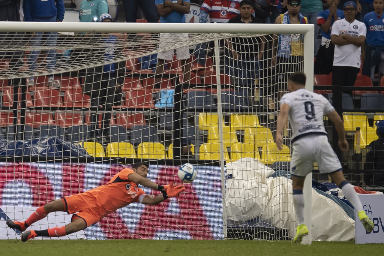 Lucas Cavallini falló un penal al minuto 87 y dejó escapar el triunfo para los visitantes.