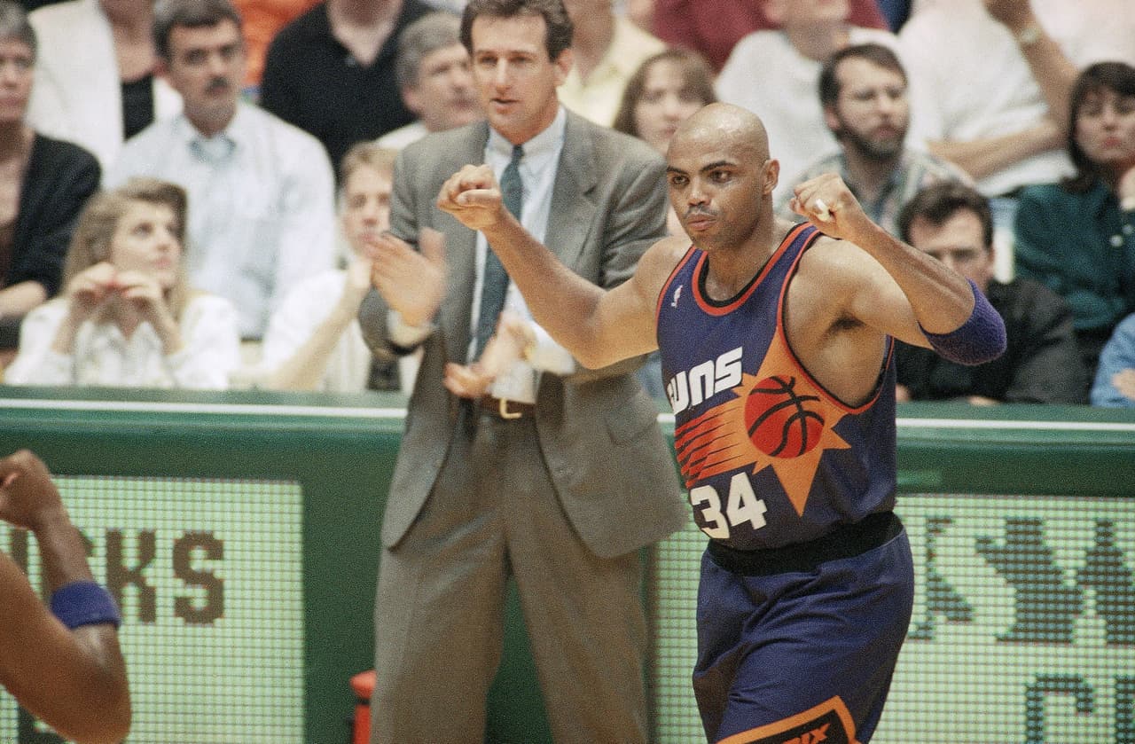 Charles Barkley logró anotar 44 puntos en 1993, llevando a los Suns a la victoria en las Finales de la Conferencia Oeste.
