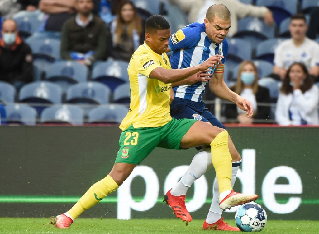 Wendell y Luiz Díaz fueron los encargados de batir las redes en la remontada del Porto para vencer 2-1 a Ferreira.