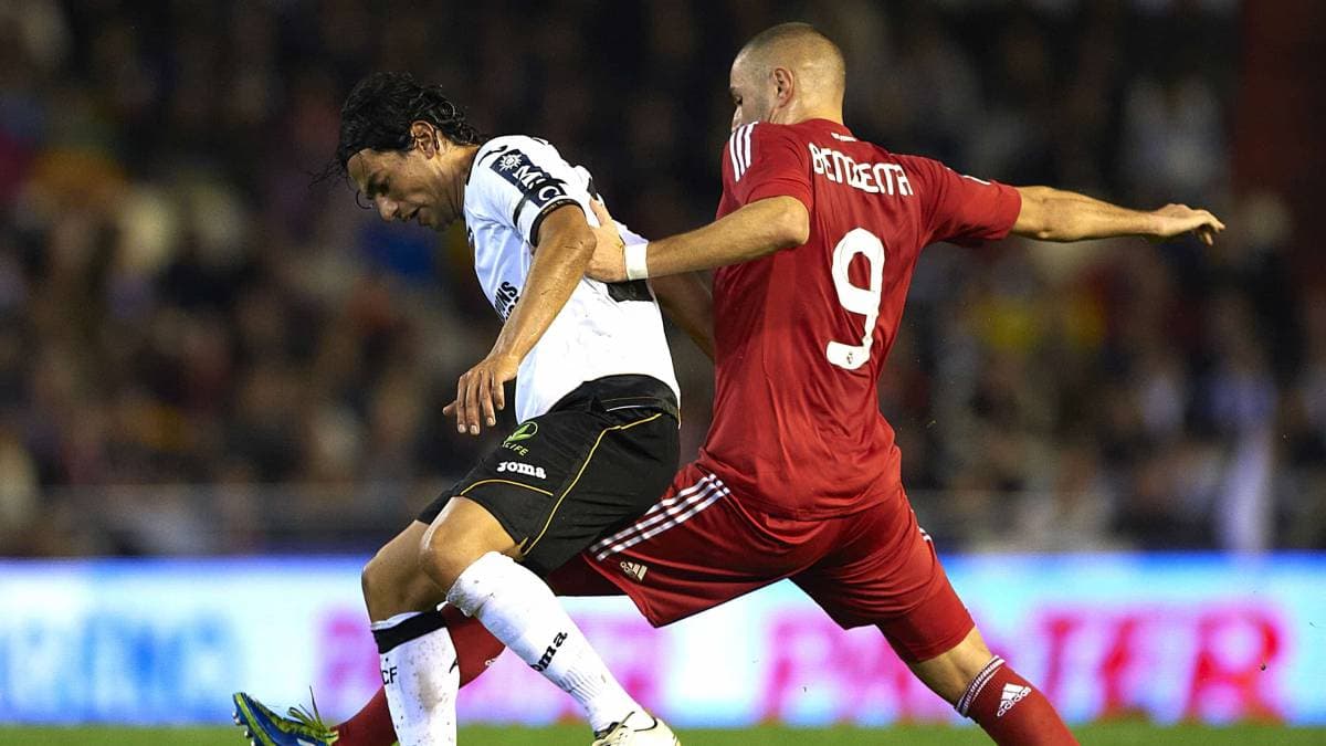 Tino Costa: “Le ‘robaba’ sus botas a Benzema y ni lo notaba”