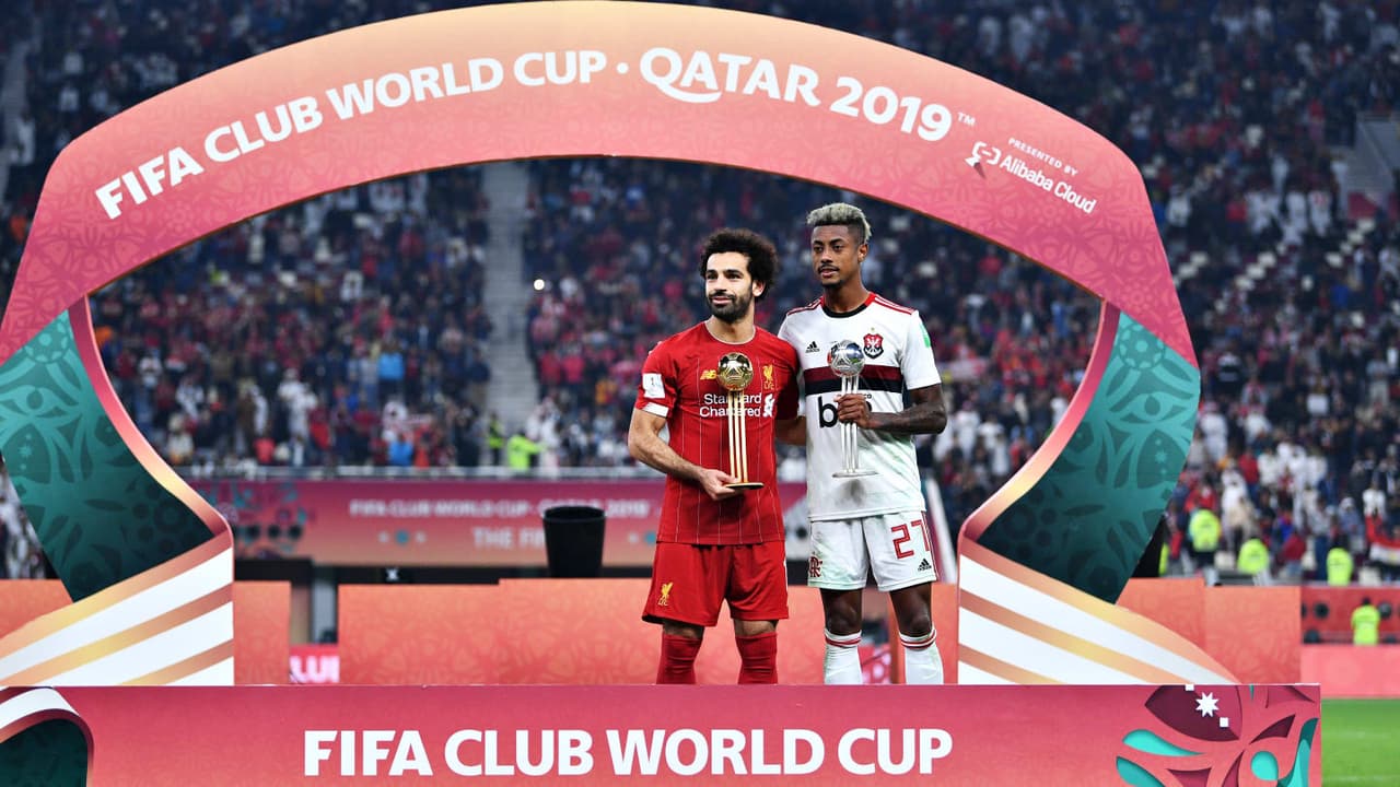 Klopp y Firmino encabezan los festejos de Liverpool que no hay quien lo detenga.