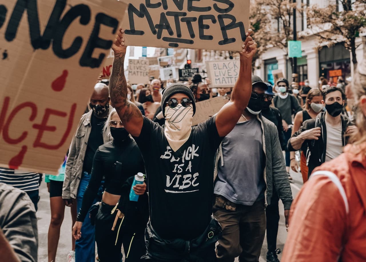 Lewis Hamilton protestó en Londres contra el racismo