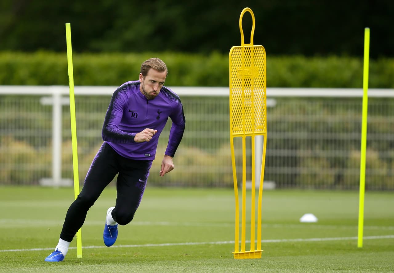 Harry Kane, goleador y capitán de Tottenham, entrena cada vez con más intensidad con miras al duelo contra Liverpool y hace ilusionar con la posibilidad de verlo en la Final de la Champions League en Madrid, para la que el equipo se prepara.
