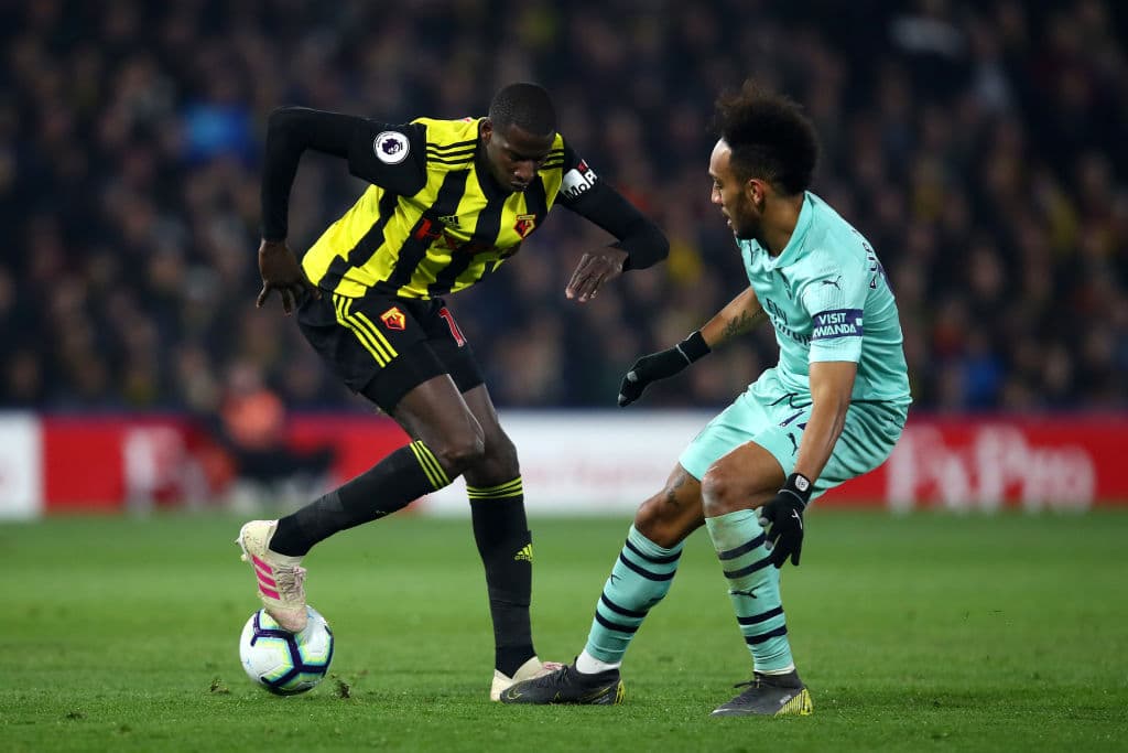 Los locales trataron de sacar el orgullo perdido y con Abdoulaye Doucoure buscaron tiros a puerta pero la defensa, que incluso empezaba con el propio Aubameyang le dificultaba las cosas al Watford.