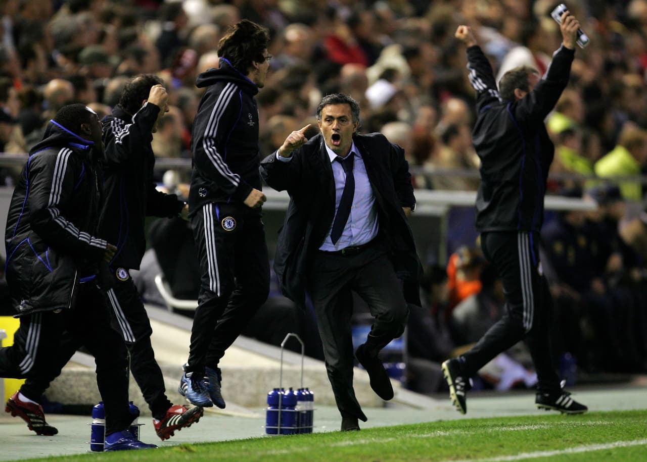 Del 2005 al 2007 logró seis títulos, dos de ellos de la Premier League.