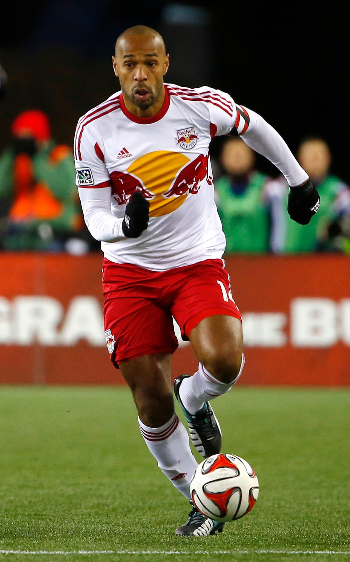 El club neoyorquino tuvo una completa reestructuración, desde su nombre – New York Red Bulls – hasta su uniforme.