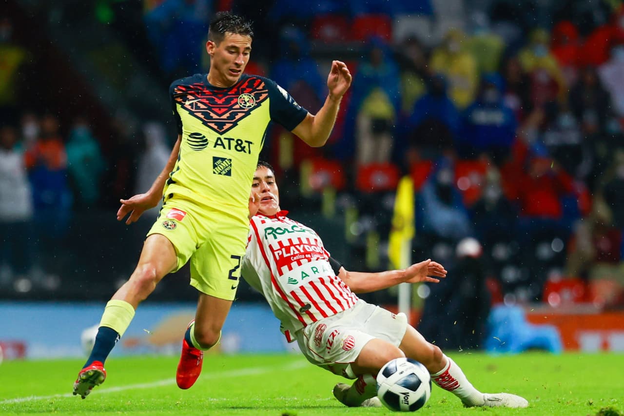 Mauro Lainez y el América mostraron dominio pleno frente al Necaxa.