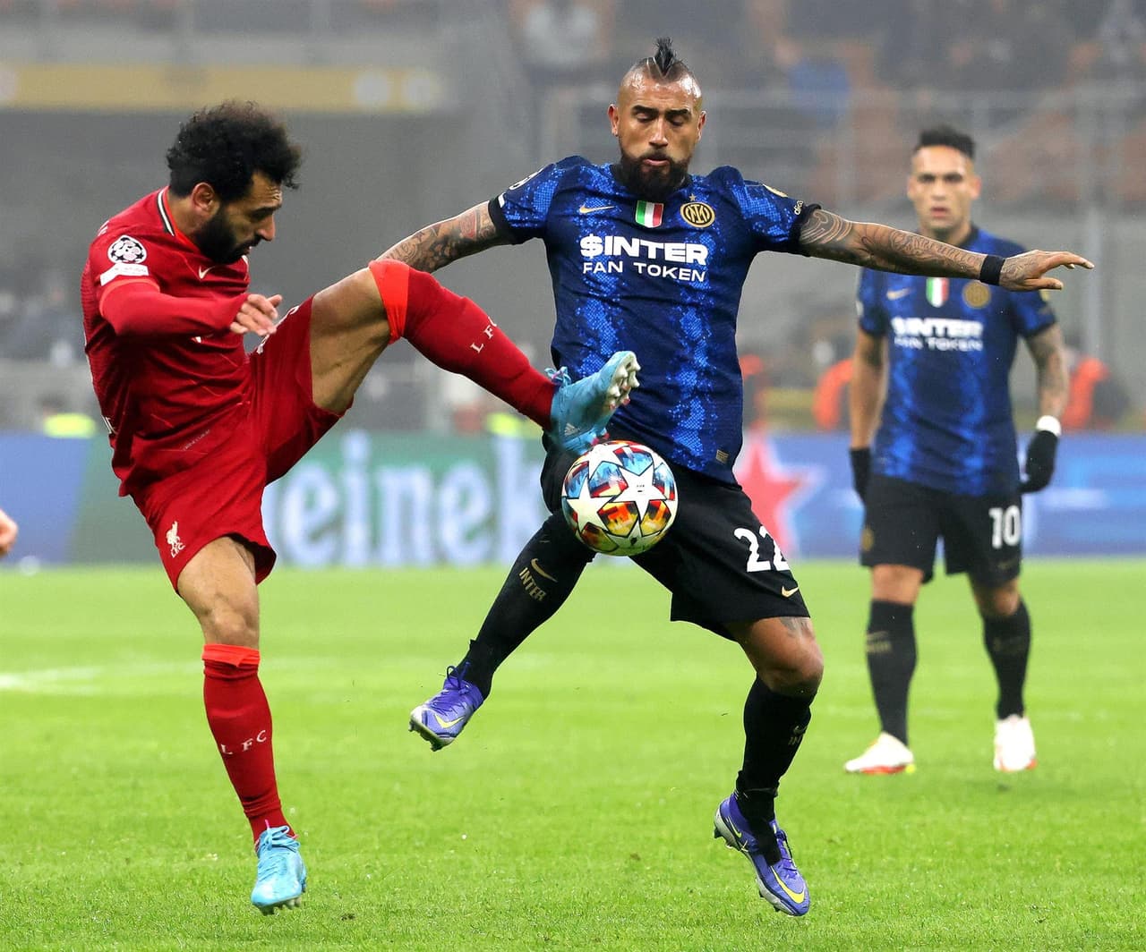 Liverpool se impone 2-0 ante el Inter de Milan durante el partido de ida en Octavos de Final de la UEFA Champions League, con anotaciones de Roberto Firmino y Mohamed Salah. Los Reds llevarán la ventaja para el juego de regreso.