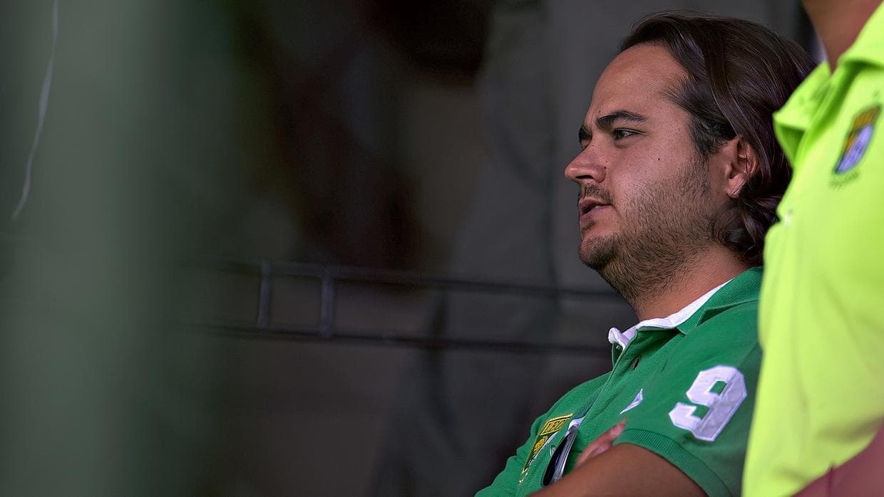 Jesús Martínez Jr. respalda a Cota: "Meto las manos por él"