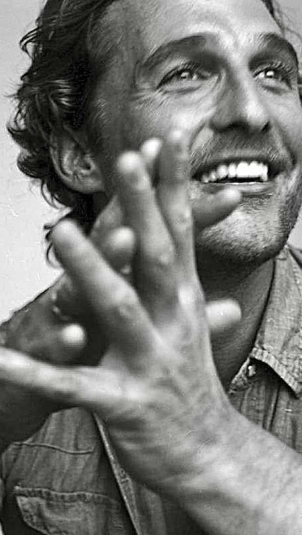 El ex presidente George W. Bush dijo al programa Today a fines de abril que "no tiene idea" de si McConaughey se postularía para el cargo, pero advirtió: "Es un negocio difícil".