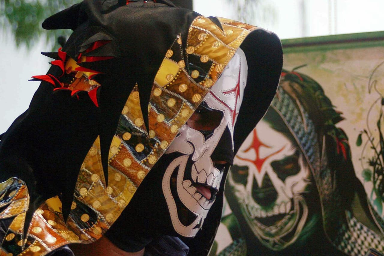 Tras una falla renal y en sus pulmones, La Parka perdió la vida. Meses antes sufrió un golpe en la cabeza que casi lo deja parapléjico.