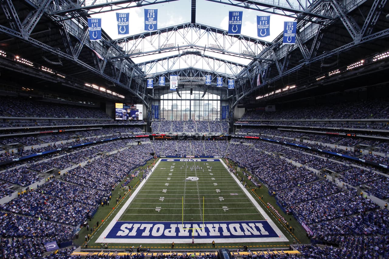 El Lucas Oil Stadium de los Potros de Indianapolis también es un candidato más.