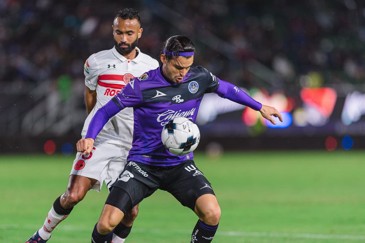 Mazatlán se adelantó con gol de Eduardo Bello al 28’ tras una gran primera parte.