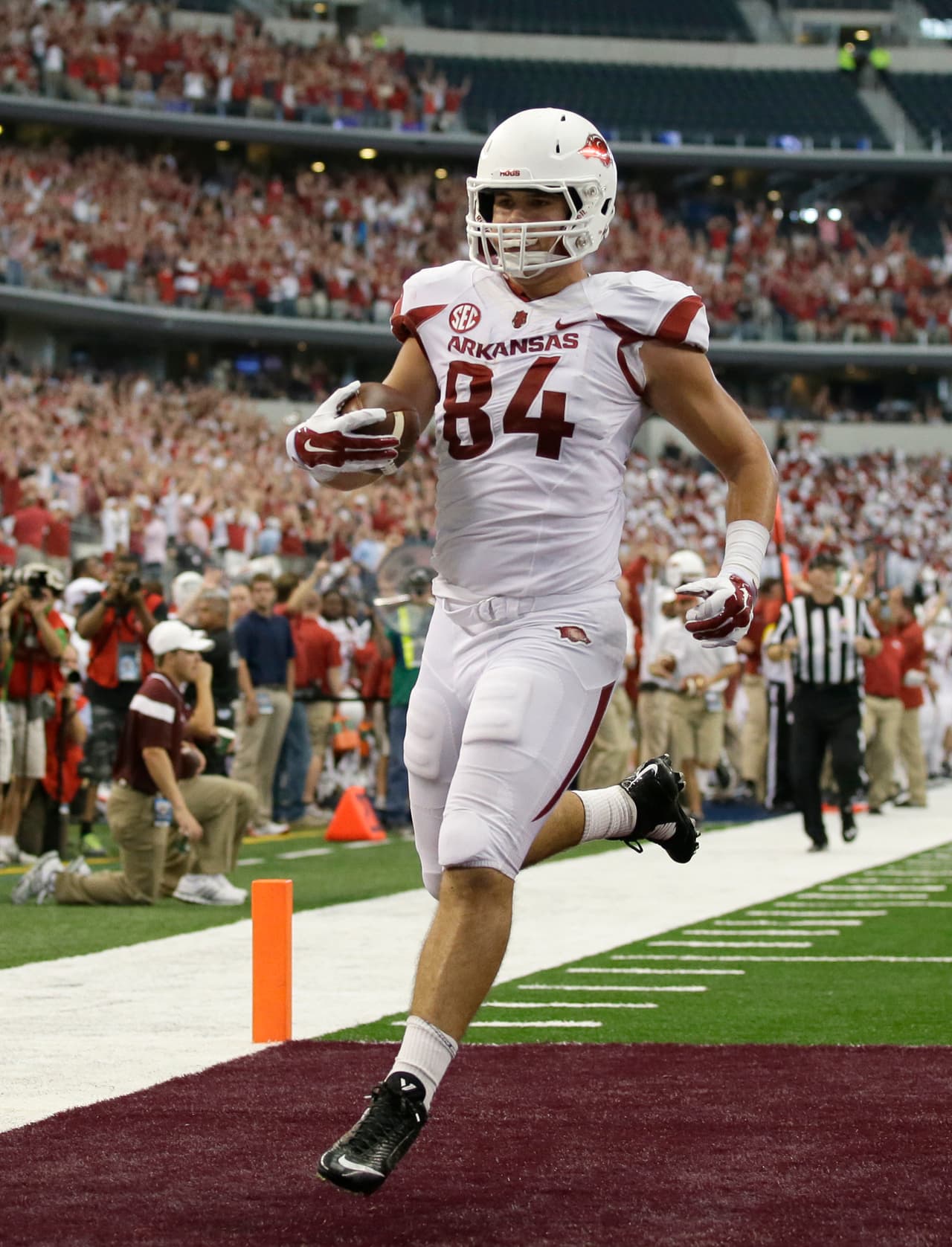 Pick 31 Denver Broncos: TE HUNTER HENRY, Arkansas