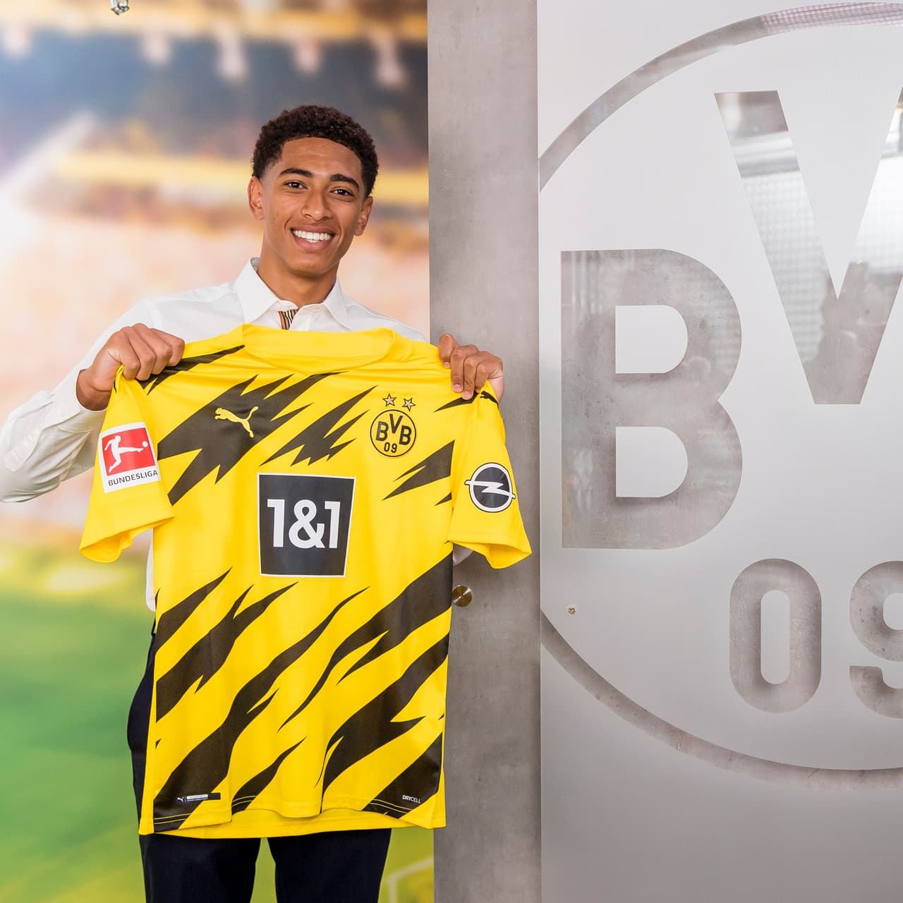 Al ritmo de "Hey, Jude", Borussia Dortmund presenta refuerzo