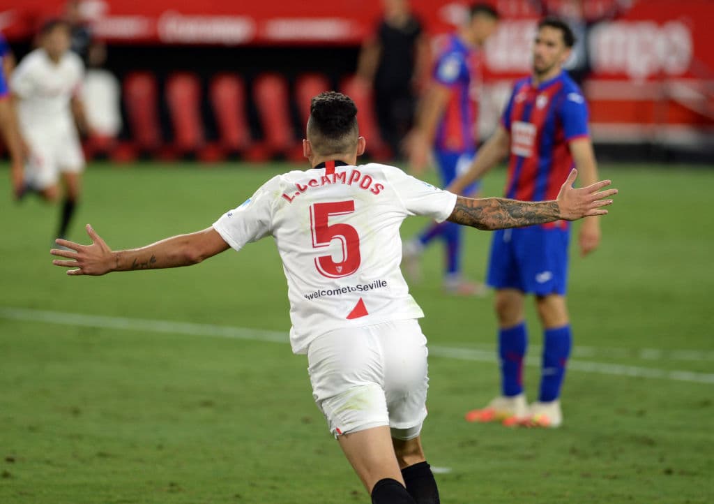 Con gol de Lucas Ocampos, el Sevilla logra quedarse con los tres puntos en casa frente al Eibar.