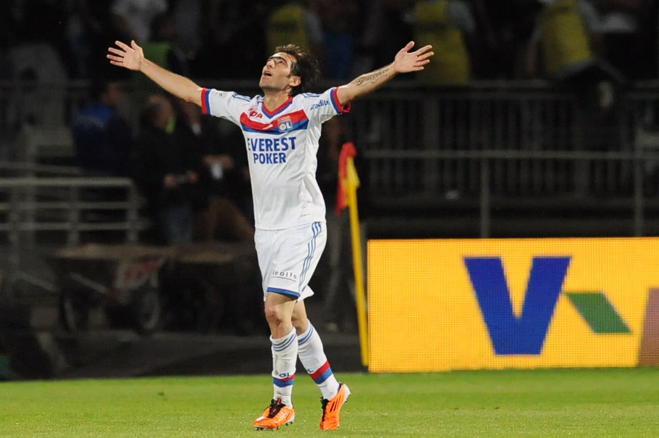 9. César Delgado - Valor: 8,4 millones de dólares - Del Cruz Azul al Olympique Lyon