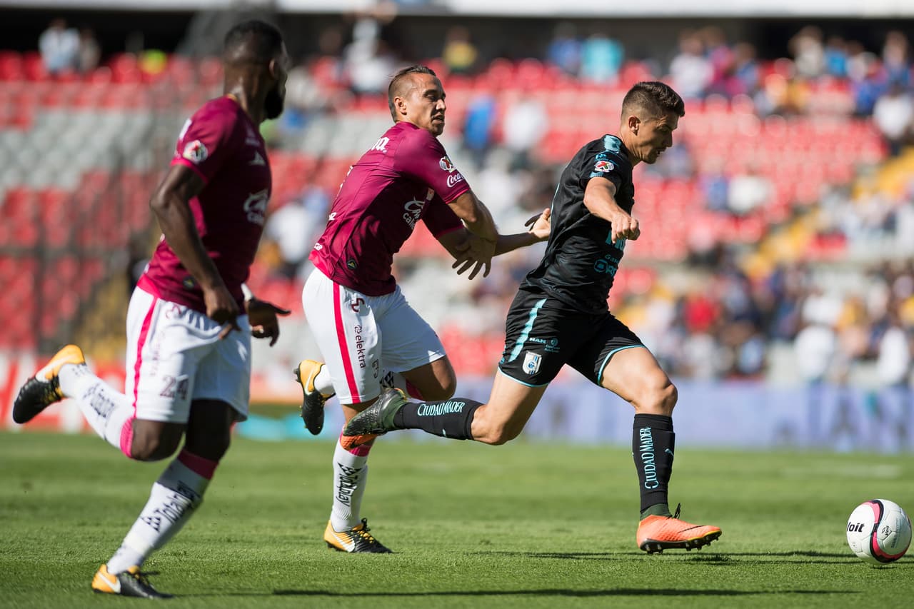 El delantero amazónico Everaldo Stum parece haberle ganado el puesto a Emmanuel Villa y a Paolo Yrizar en la escuadra queretana.