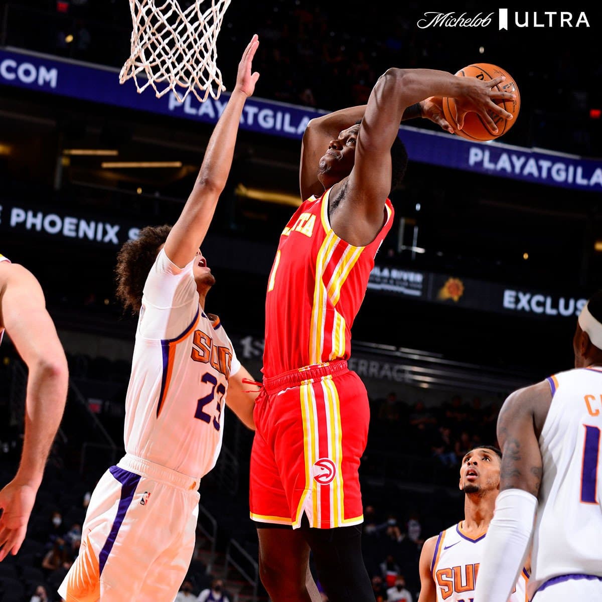 Suns de Phoenix se mantienen ganadores y consolidan liderato
