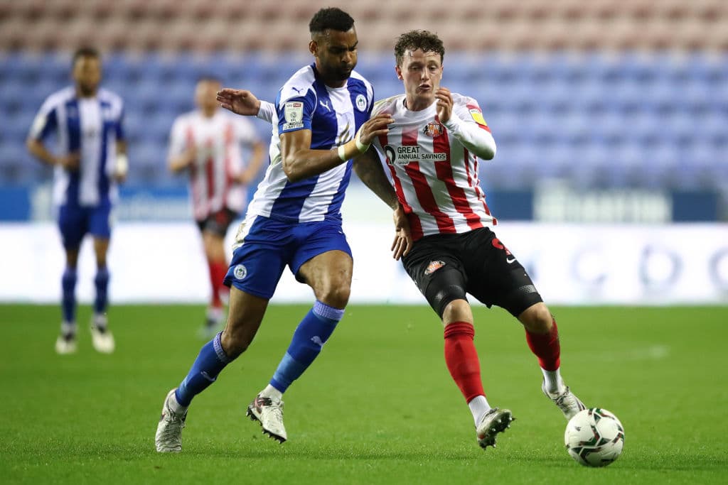 Sunderland derrota 2-0 a Wigan con goles de Nathan Broadhead y Luke O'Nien, durante los Octavos de Final de la EFL Cup.