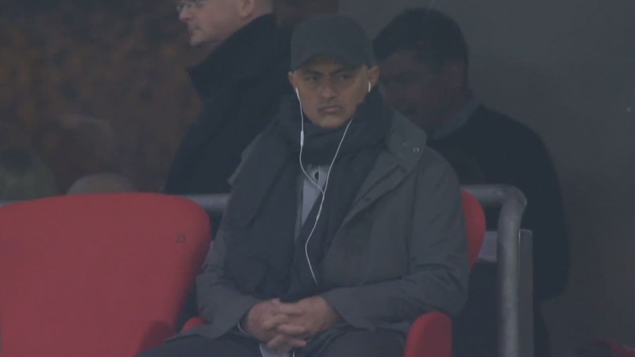 ¡De incógnito! Mourinho espía al Leipzig ante el Bayern