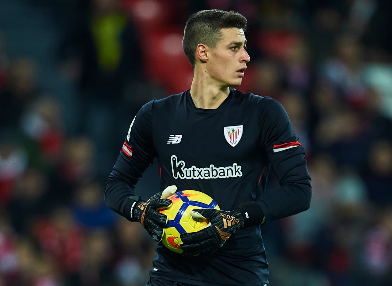 Para la temporada 2016/2017 regresó al arco del club vasco y se adueñó de él.