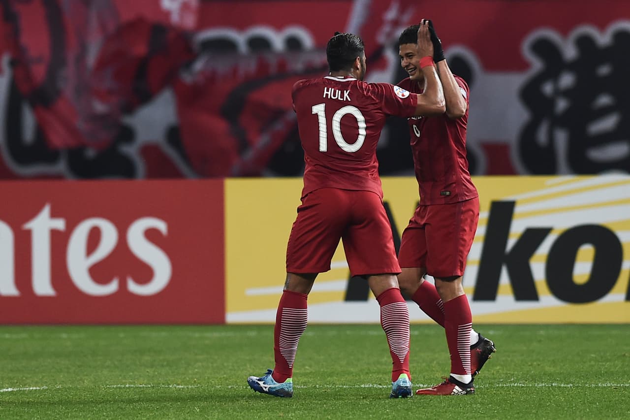 En Shanghai también jugó con seleccionados brasileños como Hulk y Oscar, entre otros. En 116 partidos con ellos participó en 81 tantos.