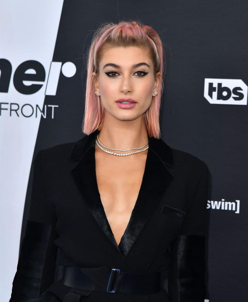 Cuando se lo hizo, publicó en Instagram: "TBH, no sé por qué tengo este tatuaje ... solo otra historia para contar jajaja. Es lo que es".