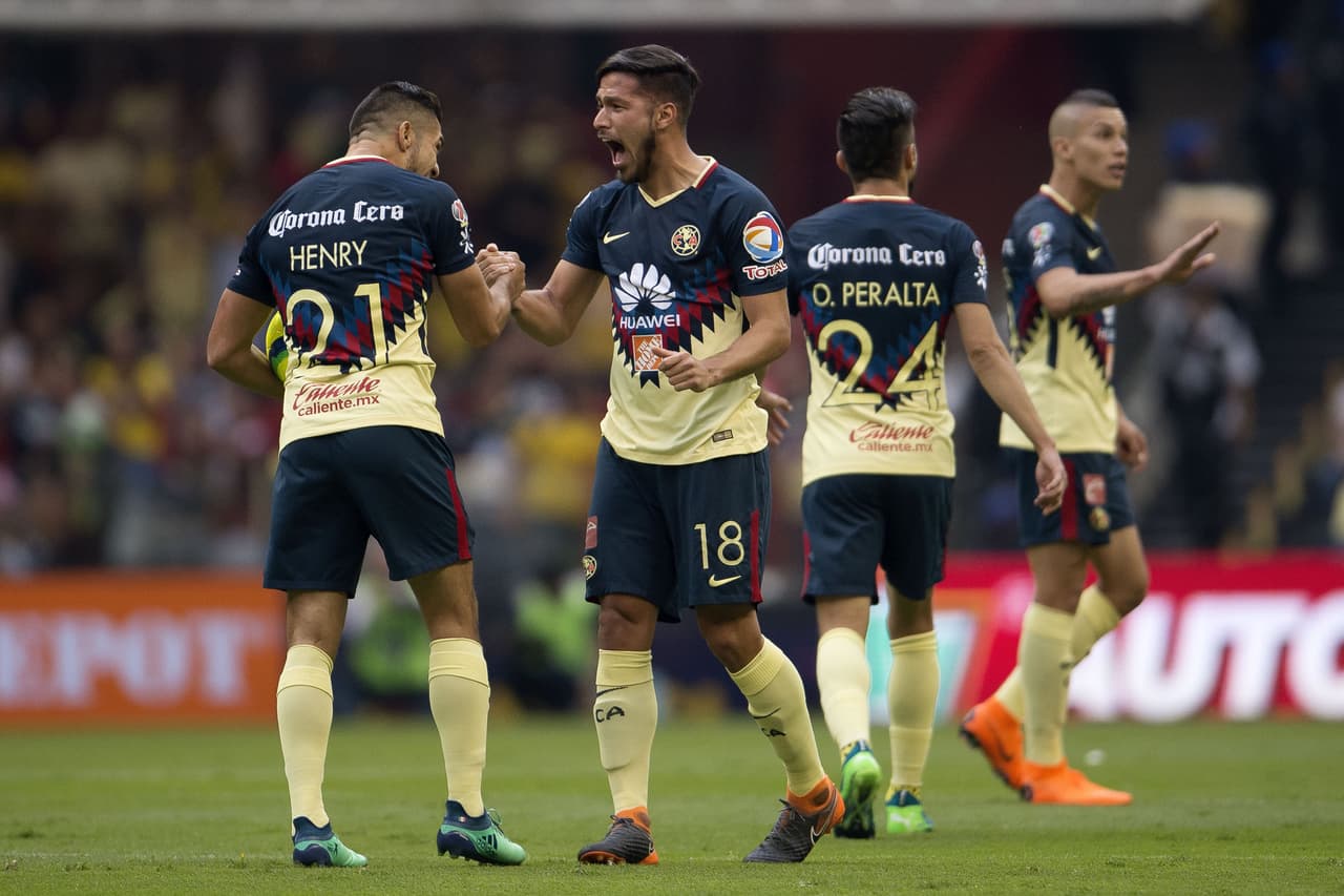 Foto de accion durante el partido America vs Santos correspondiente a la semifinal de vuelta del Clausura 2018 de la Liga BBVA Bancomer en el estadio Azteca. EN LA FOTO: Action photo during the match America vs Santos corresponding to the semifinal of return of the Closing 2018 of Liga BBVA Bancomer in the Azteca stadium. IN THE PHOTO: