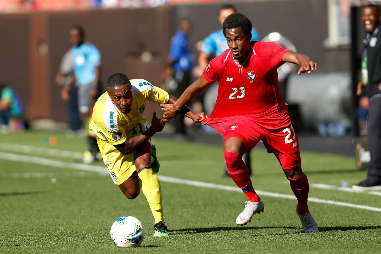 Michael Murillo da positivo previo a enfrentar a México