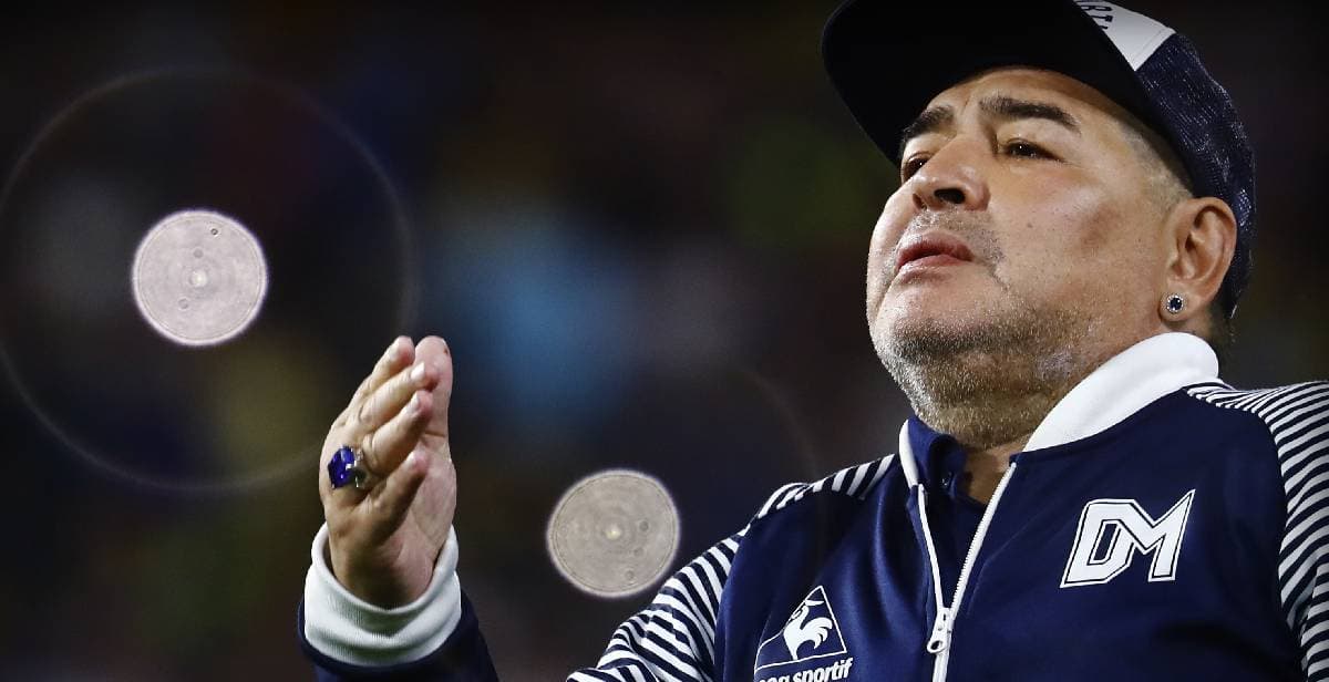 Maradona se someterá a exámenes para descartar COVID-19