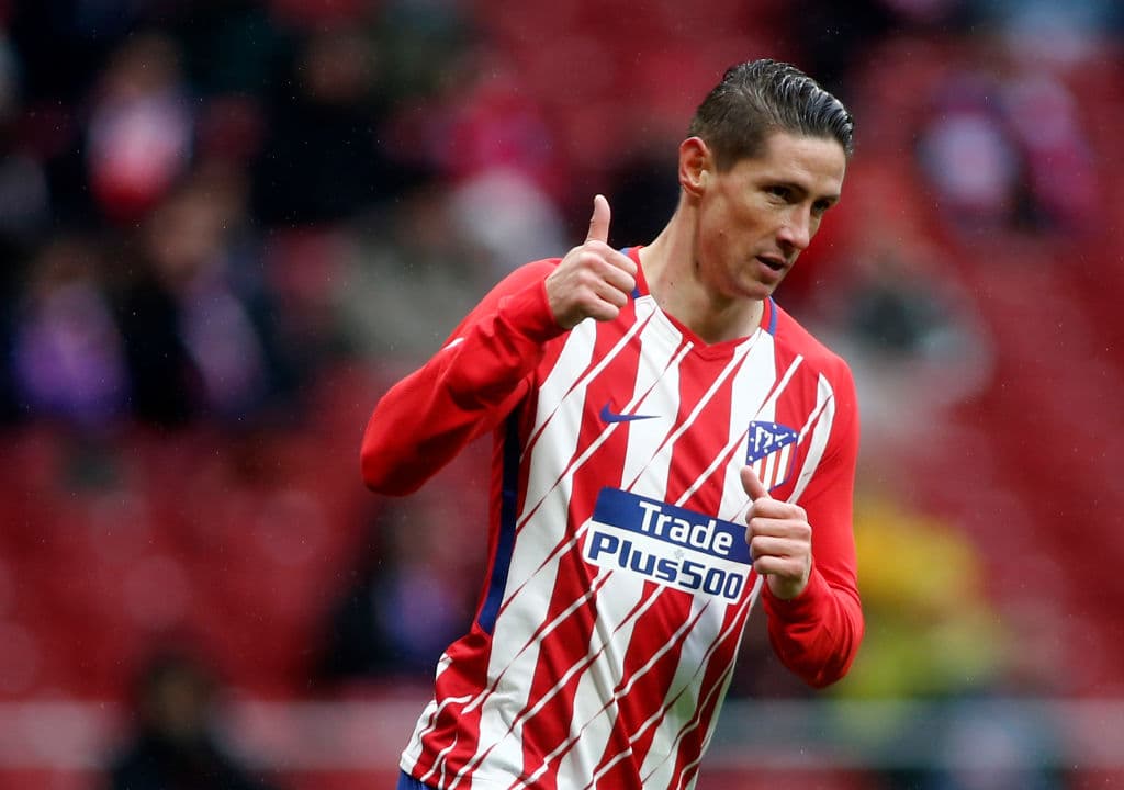 El Liverpool FC lo fichó en 2007, convirtiéndolo en el futbolista más caro en llegar al equipo británico.Tras anotar 81 goles, 33 de ellos en su primera temporada, en enero de 2011 fue fichado por el Chelsea FC, el cual pagó al Liverpool 50 millones de libras, convirtiéndose ahora en el traspaso más caro del fútbol inglés.