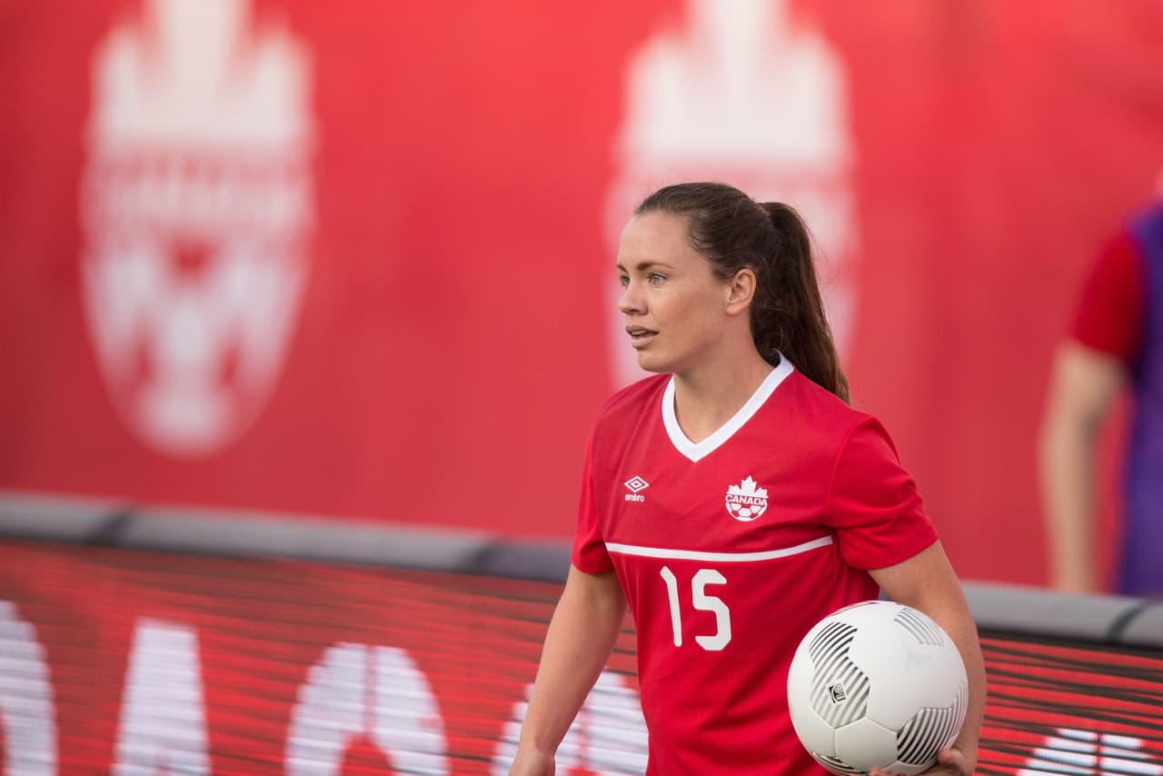 ALLYSHA CHAPMAN (CAN) | Defensora del Houston Dash, Chapman fue campeona Sub-20 de la CONCACAF en 2008.