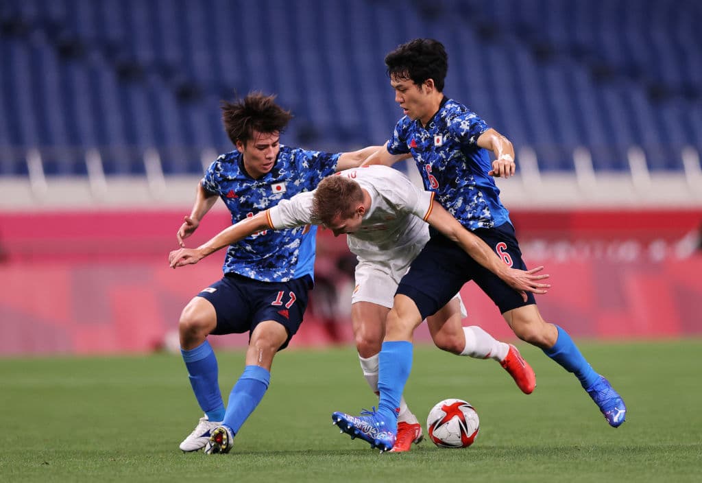 España se impone, con único gol de Marco Asencio, ante el equipo anfitrión y consigue su pase a la gran final de los Juegos Olímpicos de Tokyo 2020. Terminó el tiempo regular y fue hasta el minuto número 115 con un zurdazo, que el jugador español definió y consigue el pase. Japón se medirá ante México por la medalla de bronce.