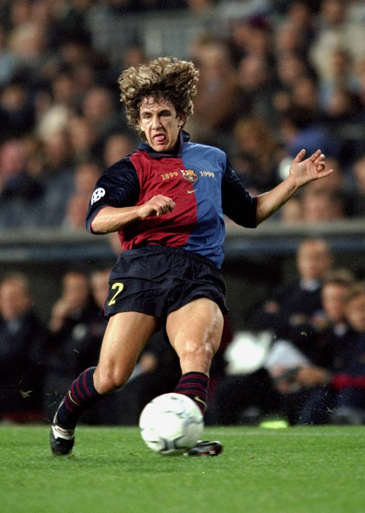 Carles Puyol debutó con Barcelona en 1999 como parte de una nueva generación en el equipo catalán. El defensa central fue el símbolo de lucha y éxito culé.
