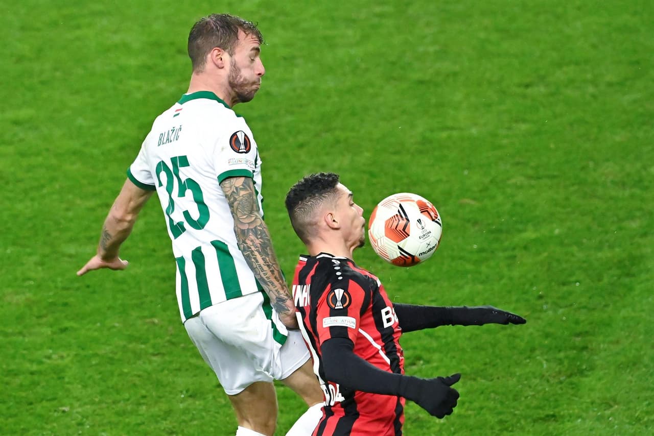 En la ultima fecha de fase de Grupos, Feréncvaros supera al Bayer Leverkusen por la mínima, con anotacion de Aissa Laidouni ya al filo del partido. Aún con este resultado, la escuadra alemana califica como primer lugar de su grupo.