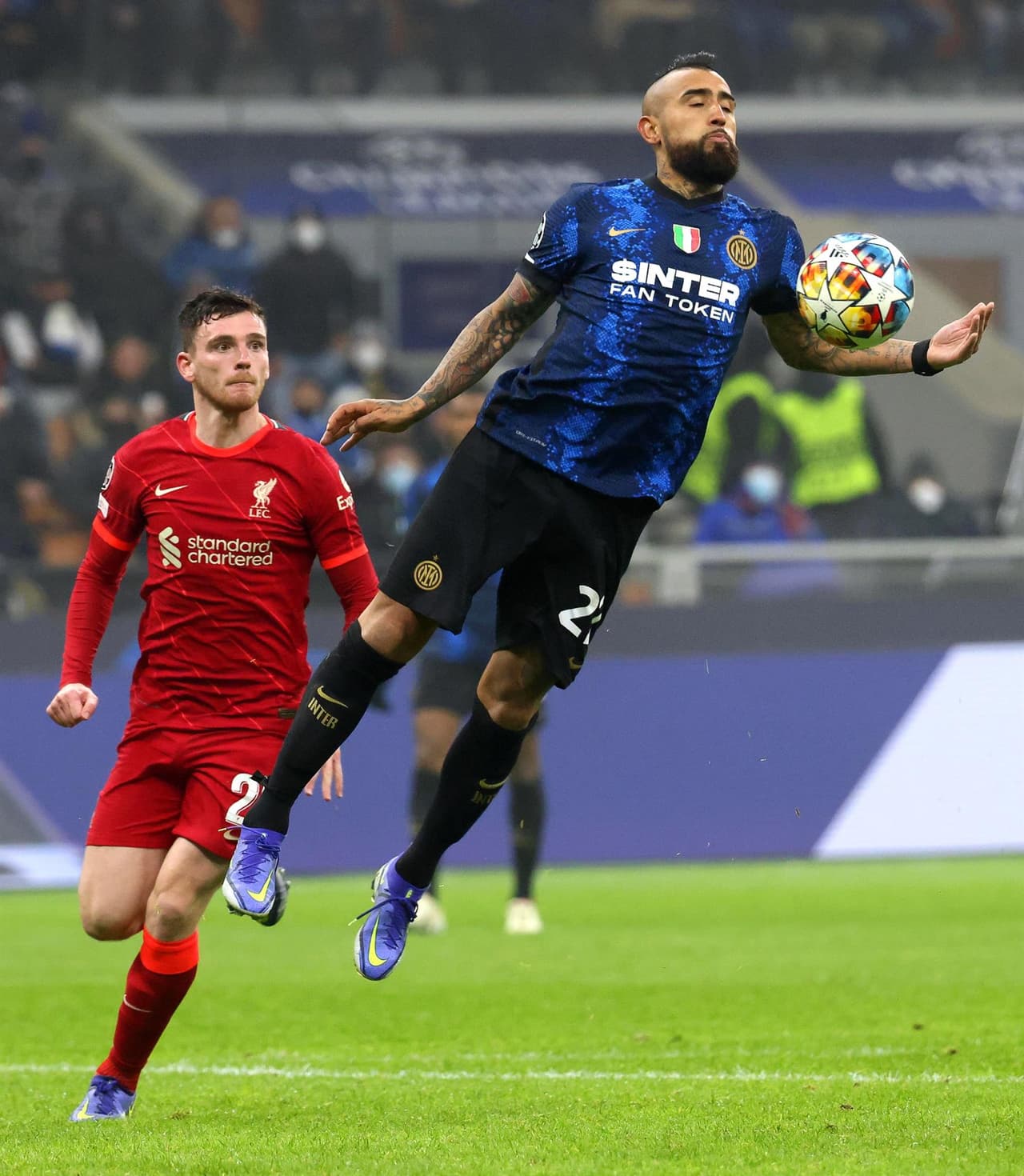 Liverpool se impone 2-0 ante el Inter de Milan durante el partido de ida en Octavos de Final de la UEFA Champions League, con anotaciones de Roberto Firmino y Mohamed Salah. Los Reds llevarán la ventaja para el juego de regreso.