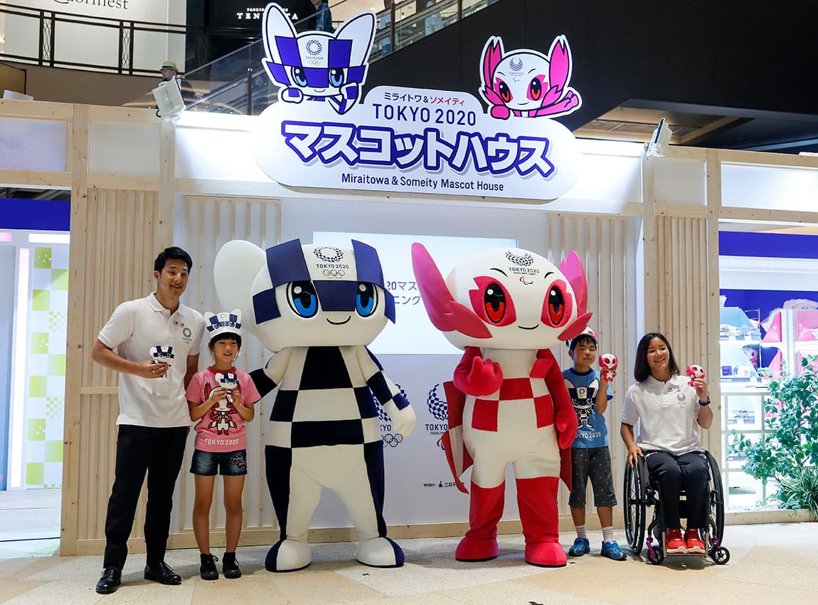 Las mascotas hacen parte de la preparación de Japón para los Juegos Olímpicos y Paralímpicos que recibirá en el año 2020.