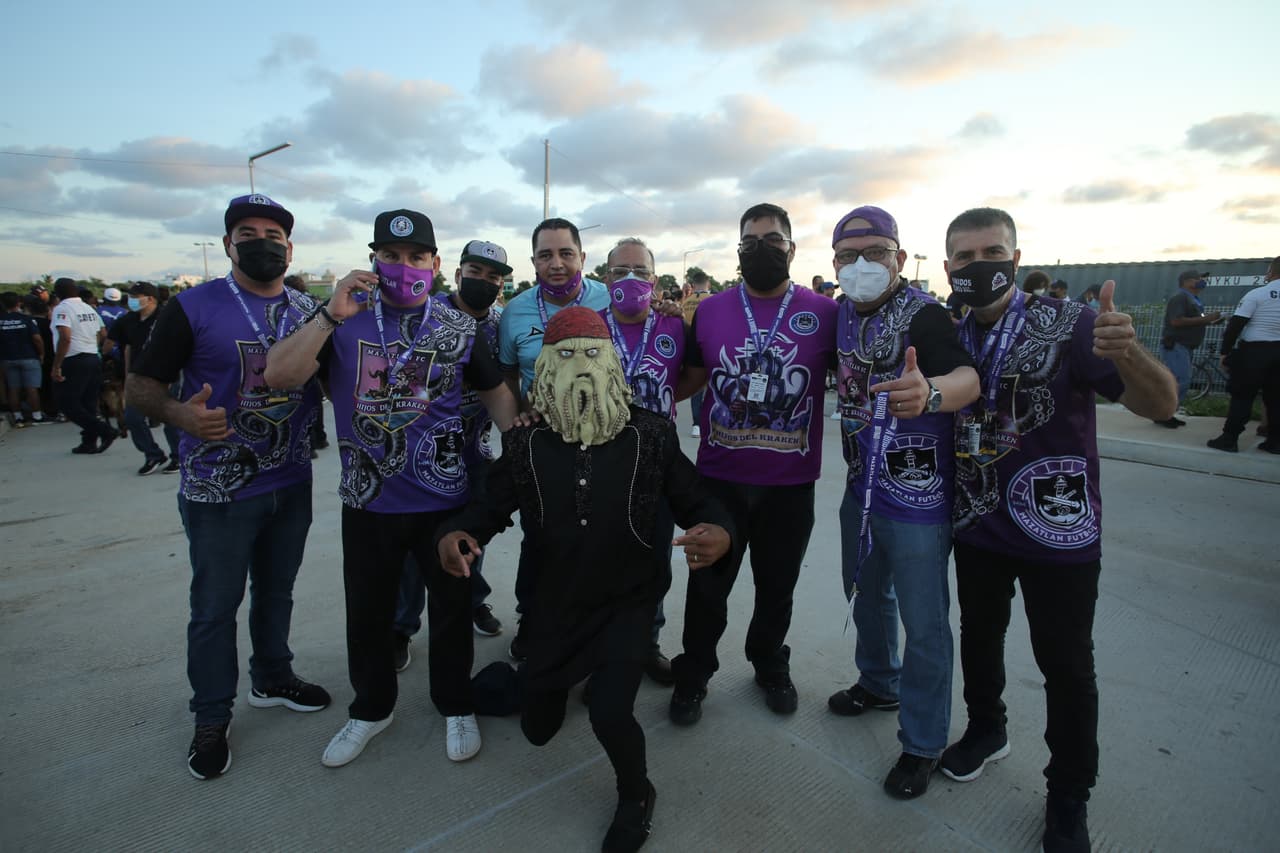 El Kraken tuvo una gran entrada y el espectáculo no demeritó con un empate de alarido sobre el final gracias a que Pumas no supo sostener la ventaja cuando tenía todo para llevarse los tres puntos.