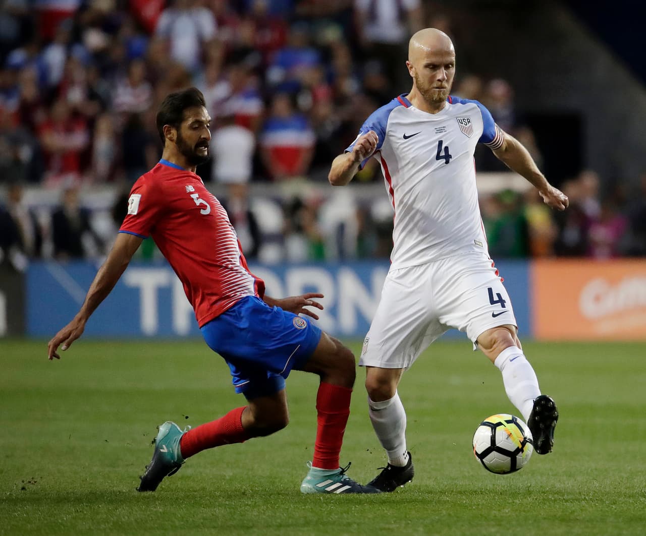 U.S. midfielder Michael Bradley, right, and Costa Rica midfielder Celso Borges compete for the ball during the first half of a World Cup qualifying soccer match, Friday, Sept. 1, 2017, in Harrison, N.J. (AP Photo/Julio Cortez)