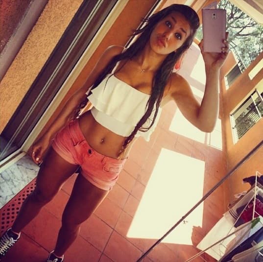 Majo es una bella argentina que siempre se ha declarado fan de Boca Juniors y que enamoró al ex jugador de River Plate, Lucas Ocampos, quien ahora milita en el Marsella.