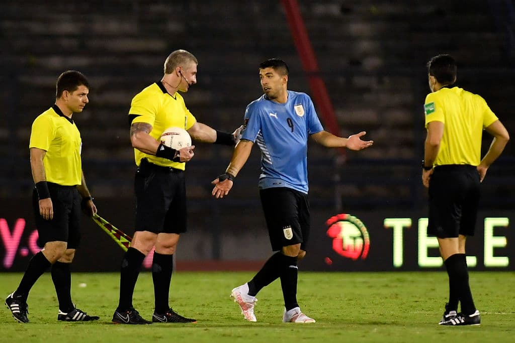 El gran ataque de Uruguay sigue sin carburar y los charrúas llegan a 270 minutos sin ver el gol luego de empatar 0-0 en su visita a Venezuela.