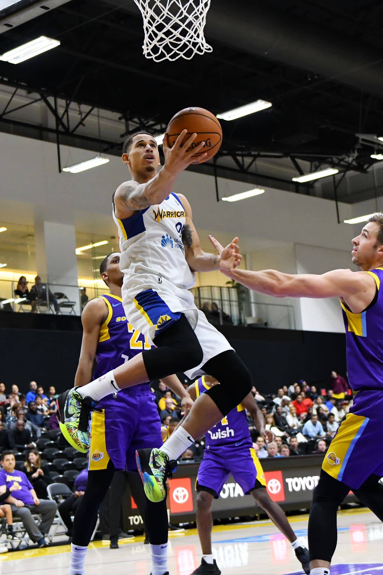 Volvió a su equipo de Monterrey Fuerza Regia el 29 de septiembre de 2017.