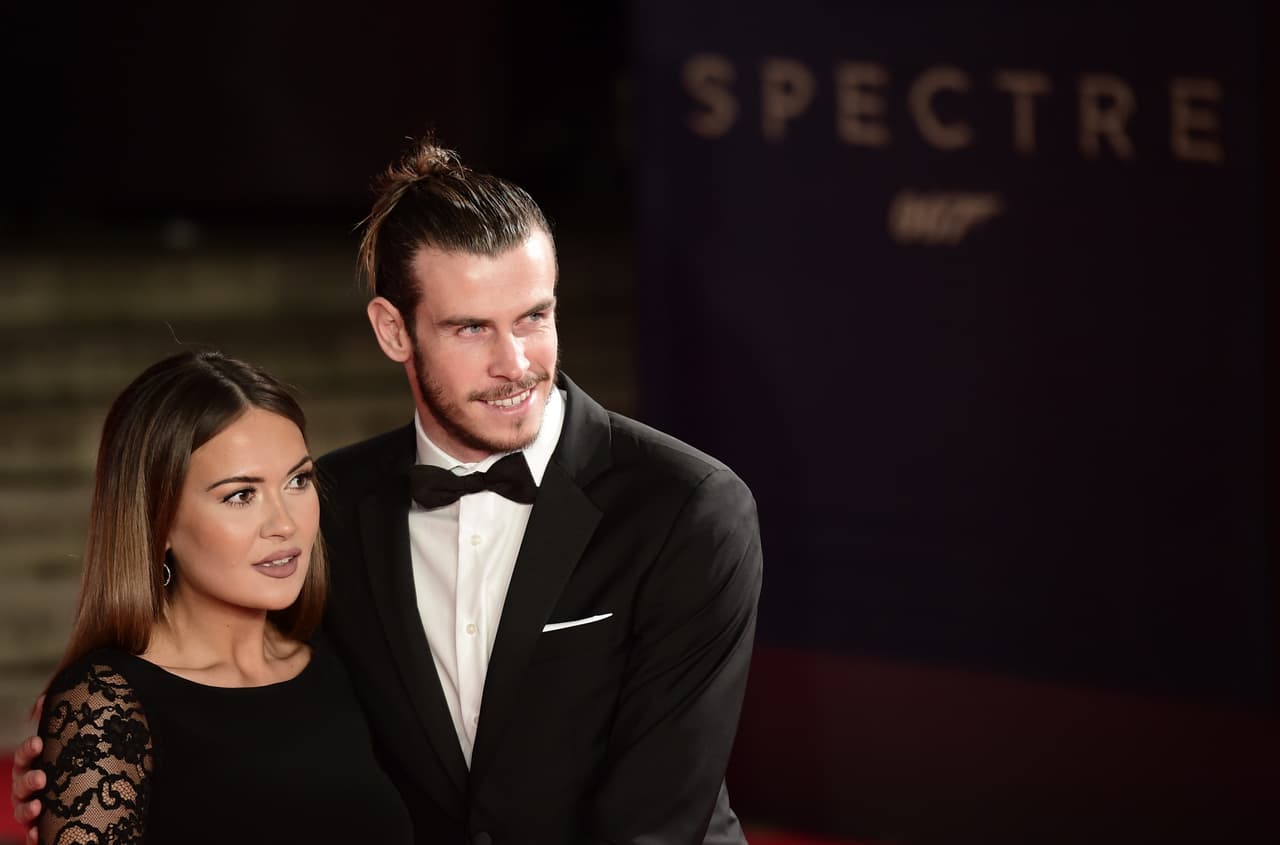 Gareth Bale y Emma Rhys-Jones - El extremo galés sostiene una relación con su novia a la que le propuso matrimonio el año pasado. Tienen dos hijas.