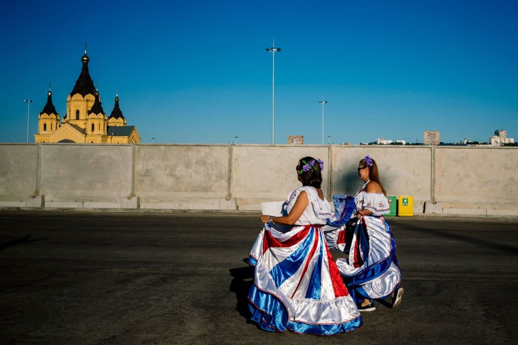 Fanáticos suizos y costarricenses llegaron a abarrotar el estadio Nizhny Novgorod para despedir a sus selecciones en la primera fase. Los ticos se van a casa, los helvéticos a la segunda ronda.