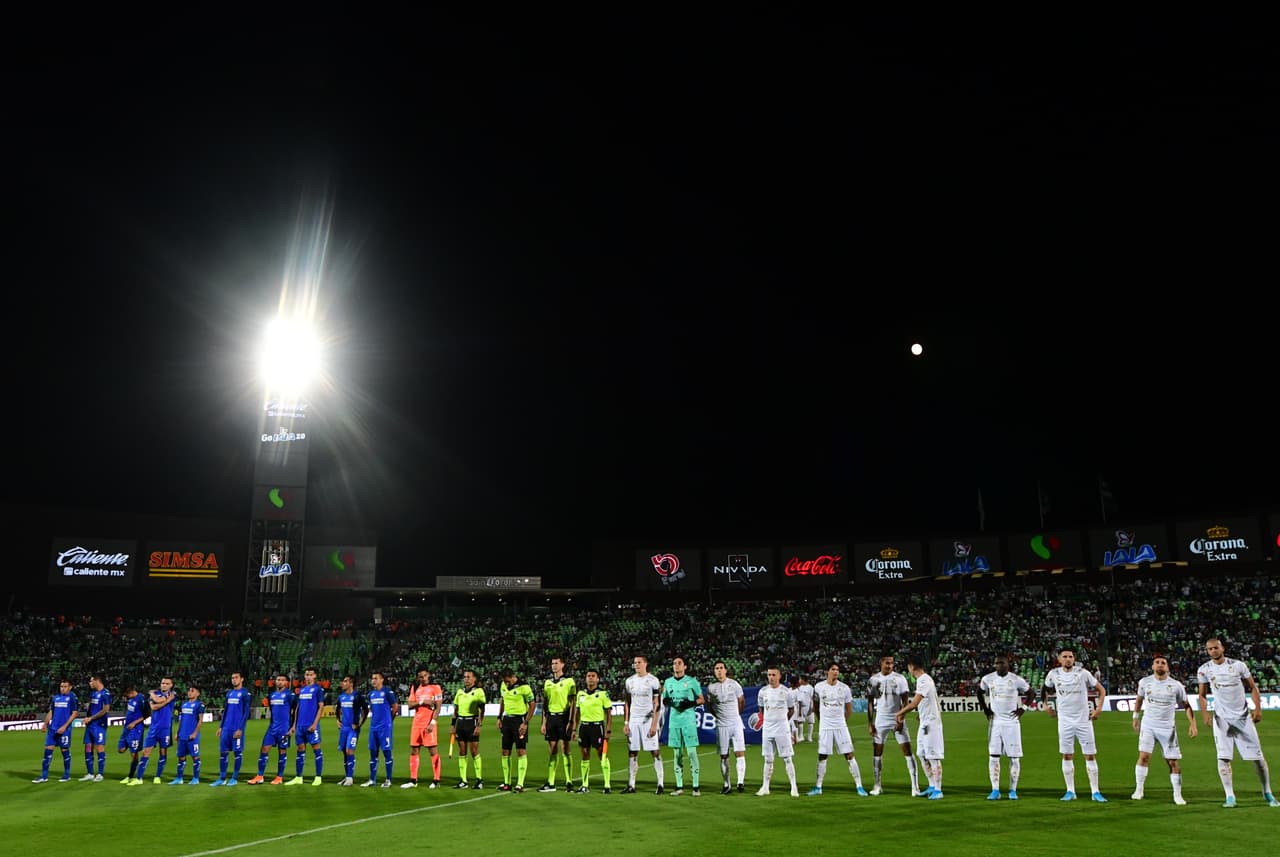Santos Laguna mostró gran superioridad ante la Máquina de Cruz Azul y además de confirmar ser los mejores del torneo regular, eliminó a los celestes.